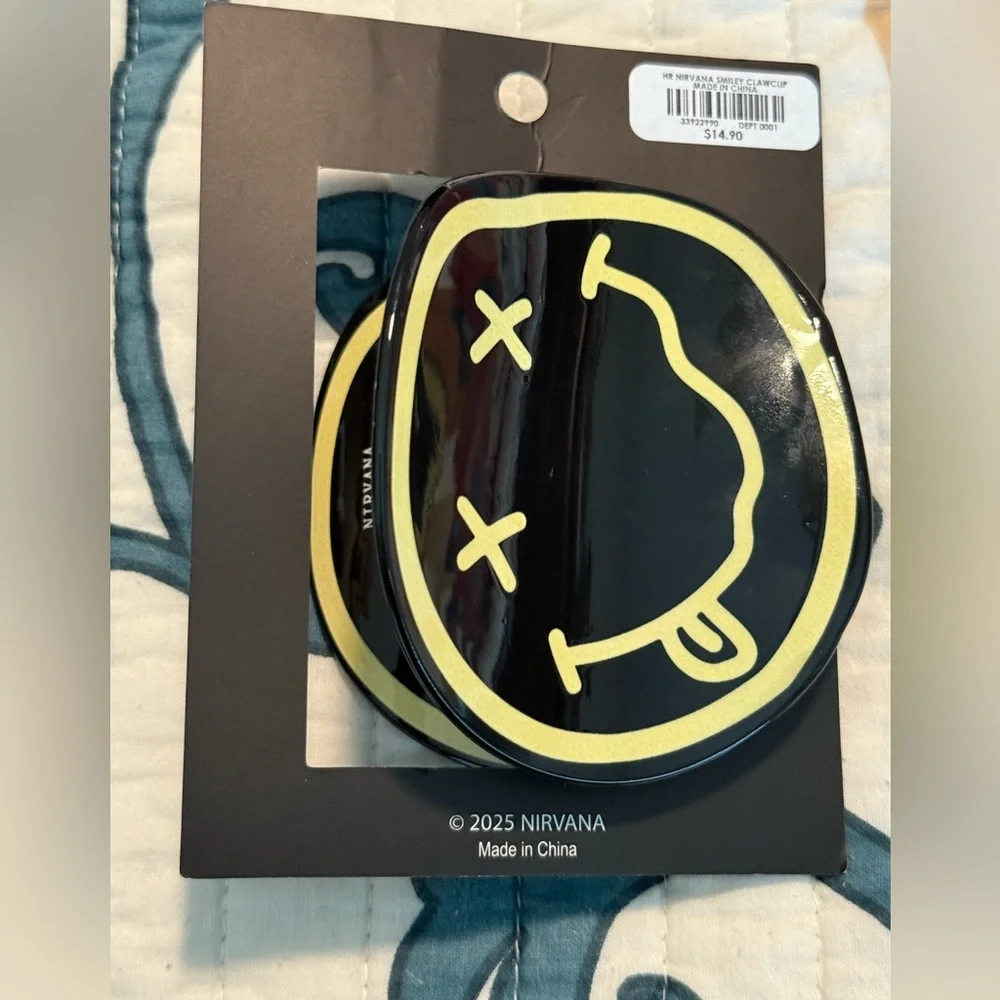NWT- NIRVANA Black and Yellow Smiley Clawclip - Picture 2 of 4